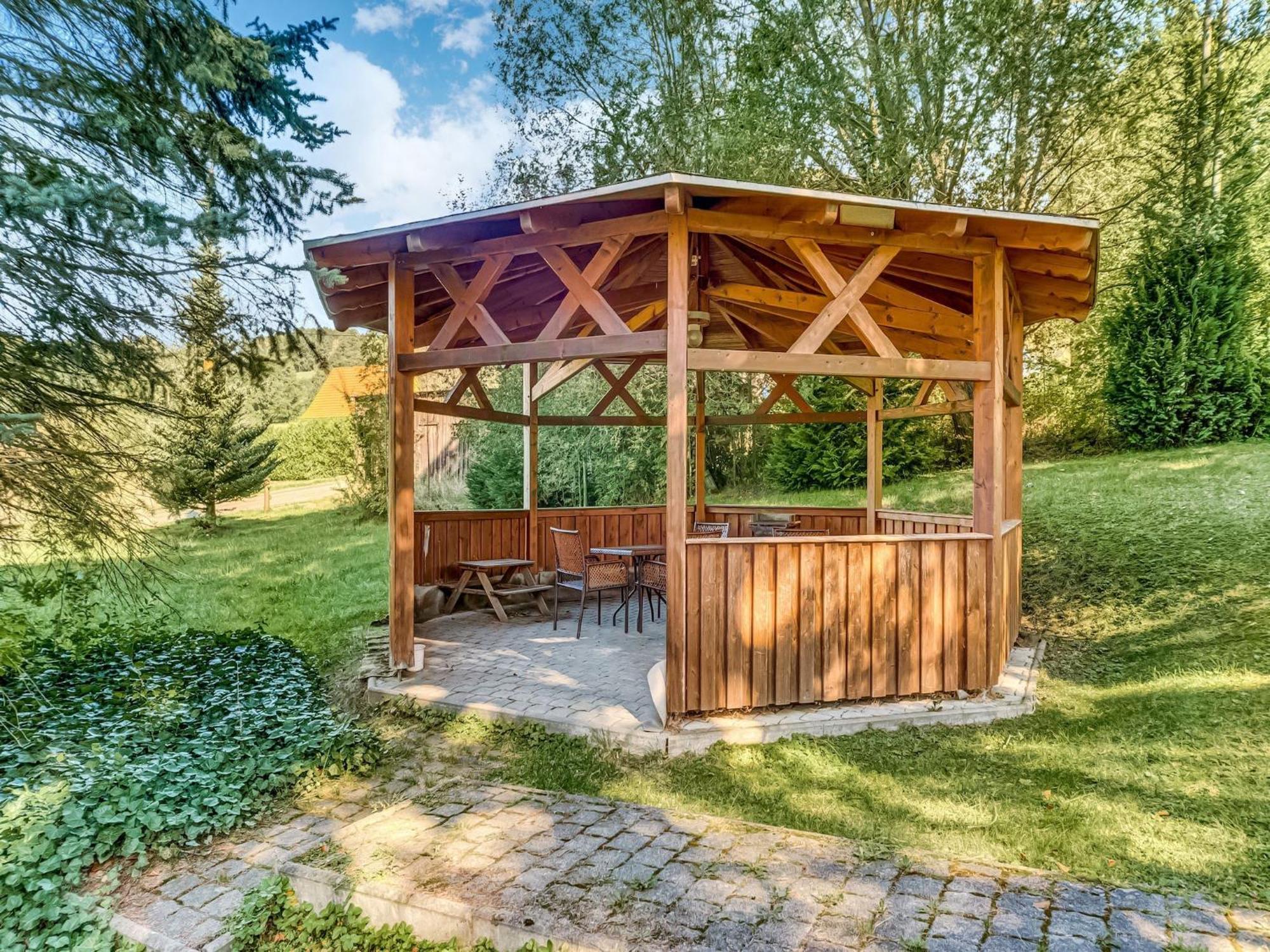 Alluring Villa In Grunhainichen Borstendorf With Garden Leubsdorf Esterno foto